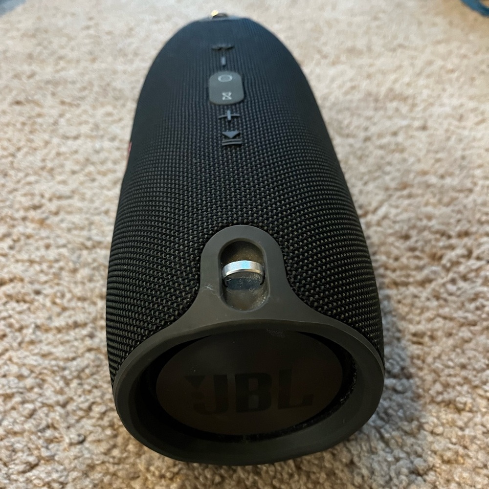JBL Xtreme Bluetooth speaker - Picture 3 of 5